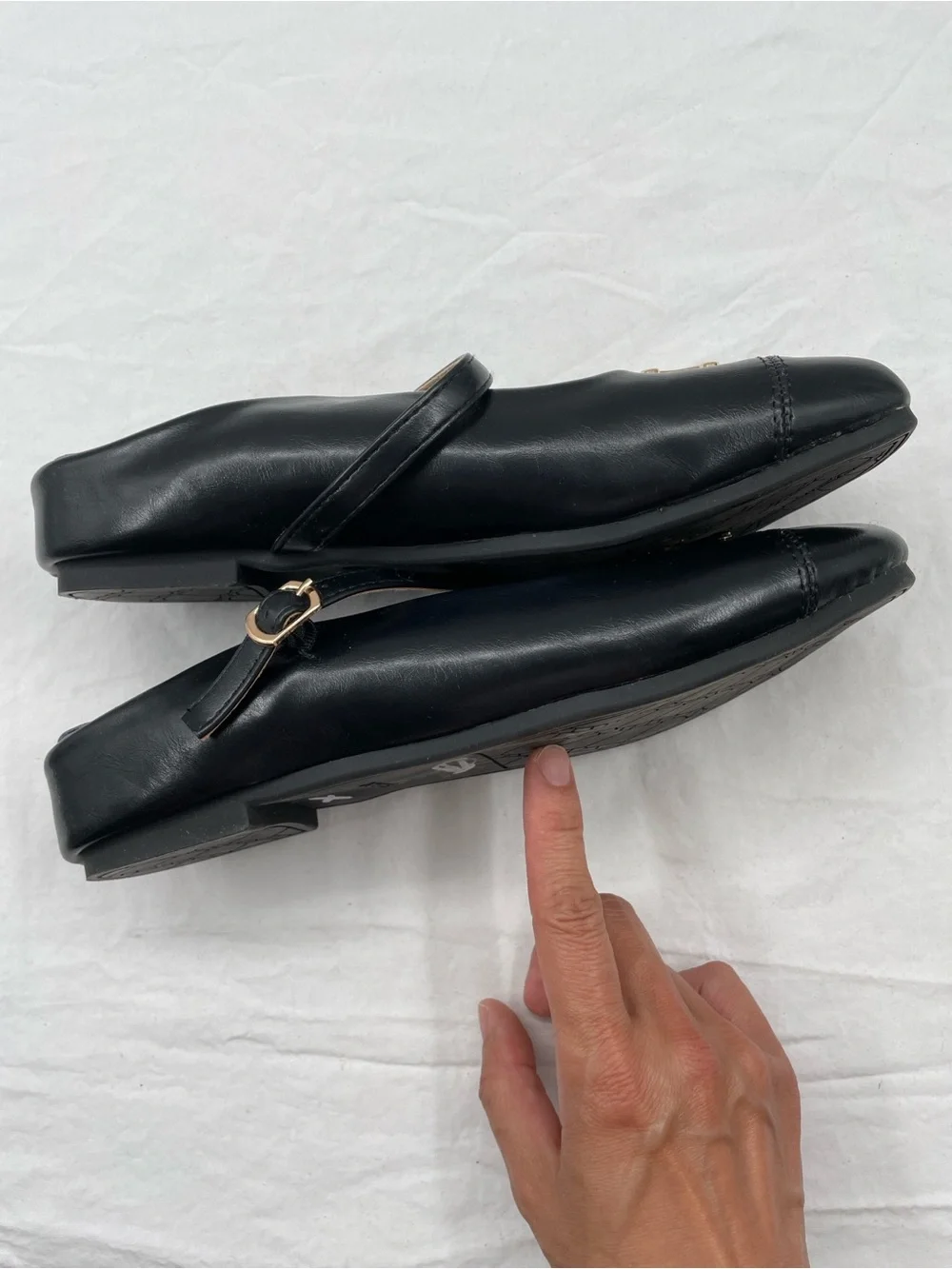 Va & La French Retro Mary Janes - Shallow Mouth Square Toe. 245 (US 8). - Picture 7 of 9